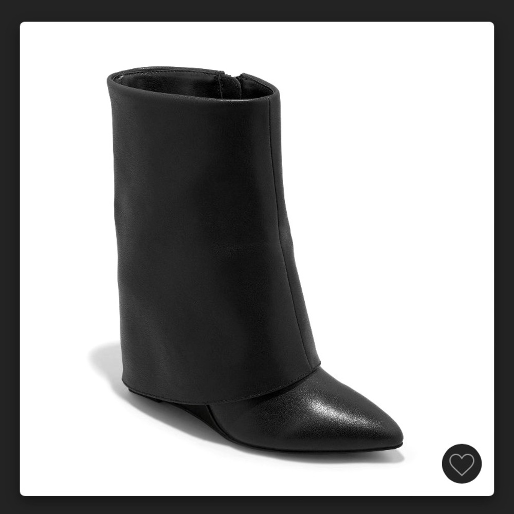 Women black roe booties